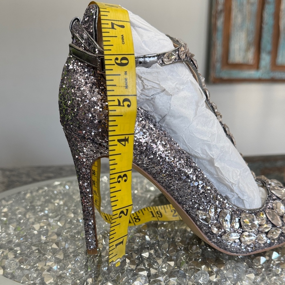 Badgley Mischka Silver Crystal T‑Strap Glitter Heels NEW 8.5 - Picture 12 of 14